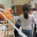 Travail à la chaîne en famille